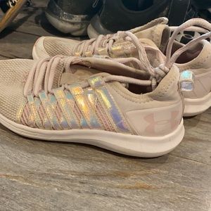 Girls shoes ok condition